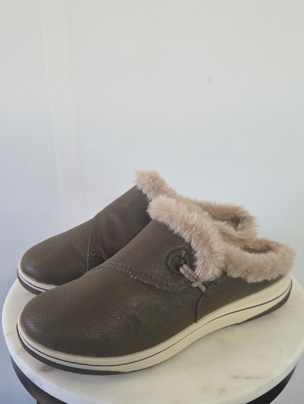 Cloudsteppers by Clarks Taupe Faux-Fur Slip-On Mules Size 7.5